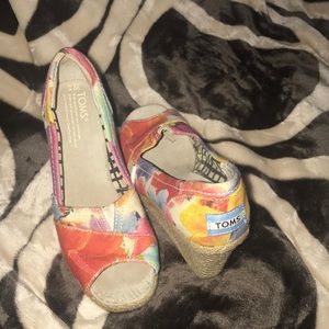 Toms wedge shoes